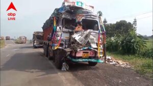 Road Accident : ভয়াবহ পথ দুর্ঘটনা! দুই গাড়ির সংঘর্ষে ঝলসে মৃত্যু চালকের, আহত আরও এক, ঠিক কী ঘটেছে ?