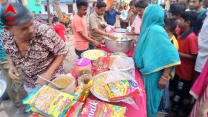 BJP Jhalmuri: নবান্নে দায়িত্ব গ্রহণ করল বিজেপির সরকার, মোদির ঝালমুড়ি খাওয়াকে সামনে রেখেই পালিত হল ‘ঝালমুড়ি উৎসব’